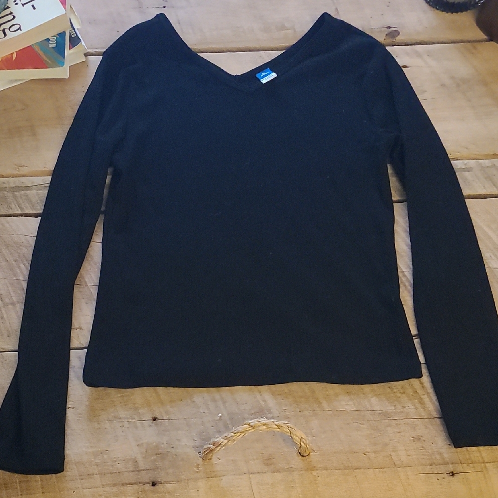 Old Navy Black Long Sleeve V-Neck Tee